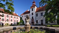 /album/fotogalerie-lazne-trebon-komplex-aurora-a-bertiny-lazne/statni-zamek-trebon-jpg/